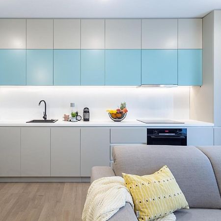 Il Lago - Turquoise - Cozy Luxurious Smart Home By The Lake Voluntari Eksteriør billede
