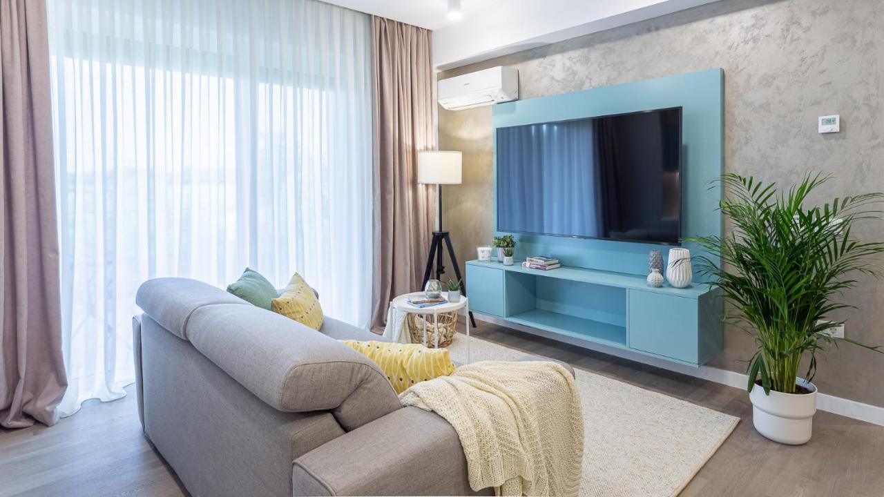 Il Lago - Turquoise - Cozy Luxurious Smart Home By The Lake Voluntari Eksteriør billede