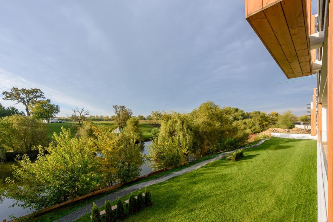 Il Lago - Turquoise - Cozy Luxurious Smart Home By The Lake Voluntari Eksteriør billede